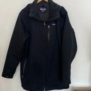 PATAGONIA sz L black 3 in one (outer shell only) h2no has zipper for extra layer